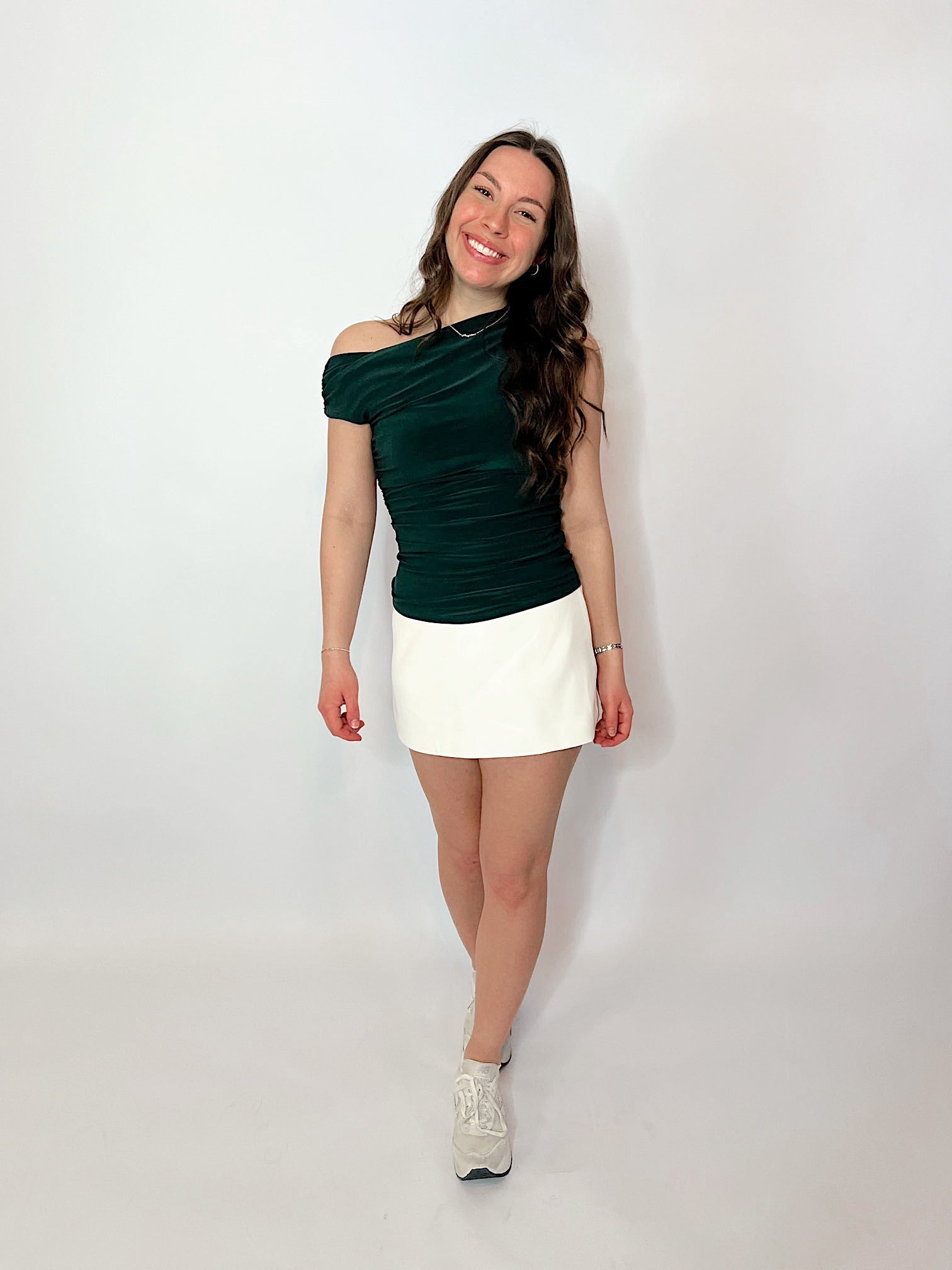 She's a Business Girl - Sienna Roe